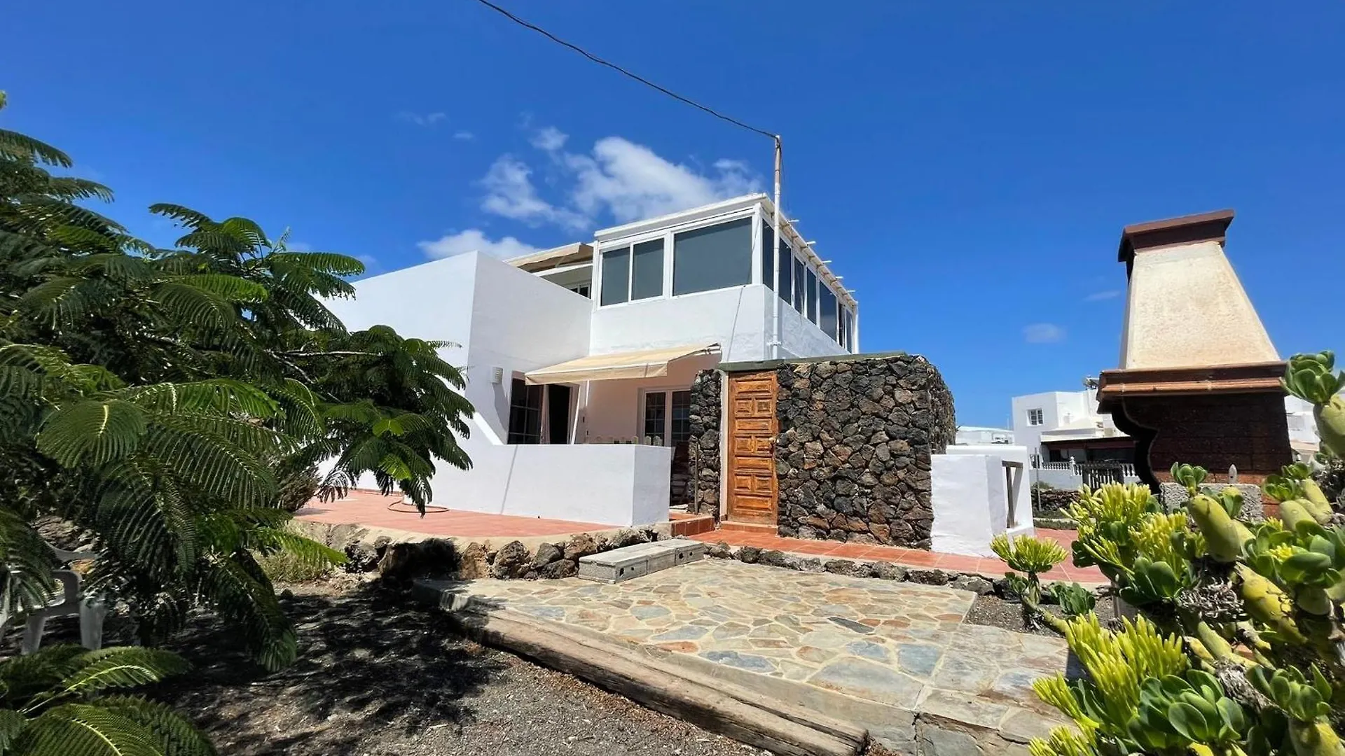 Casa VEROLES Tías Сasa de vacaciones